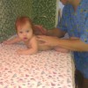 Это Алиса. Я провожу массаж с выездом в Расторгуево (Ленинский район). Симпатичная блондинка 4,5 месяцев, которой потребовался массаж, чтобы стать подвижнее и крепче.
